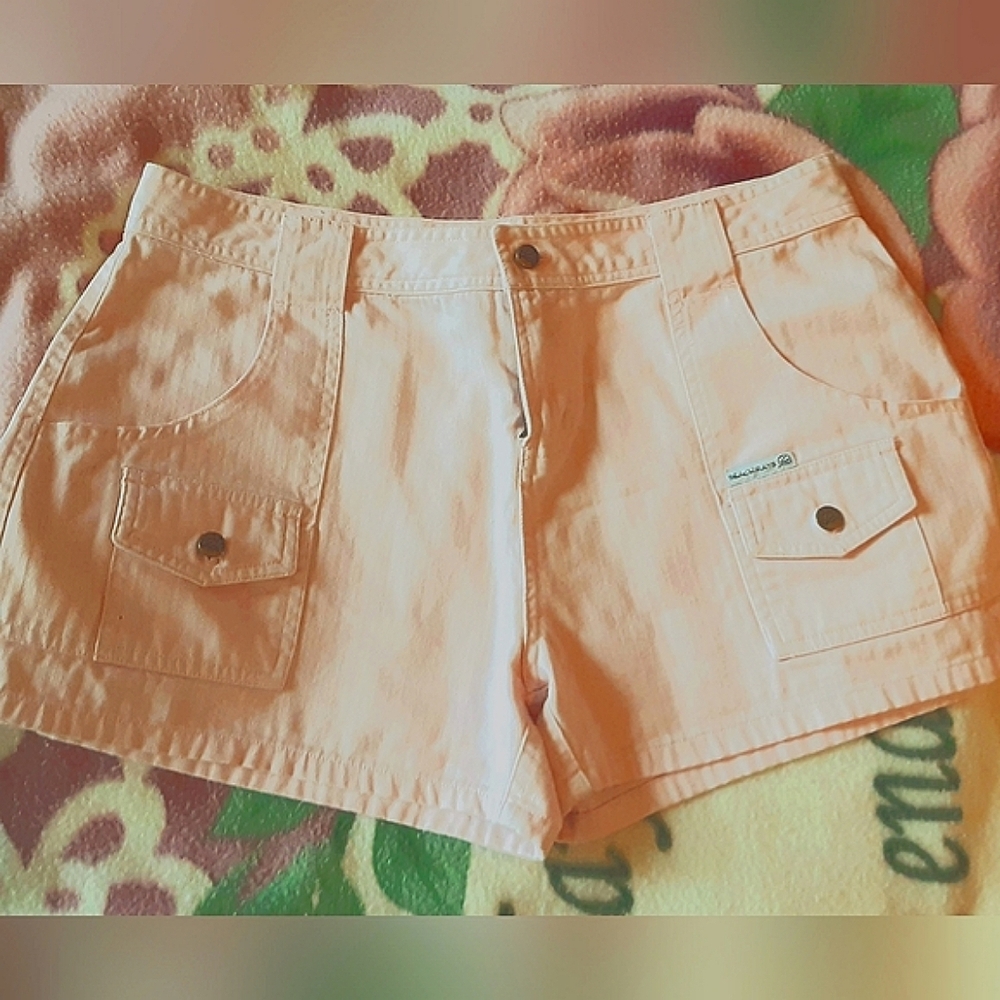 Beach Ray's Light Pink Cotton short Shorts with SIX pockets